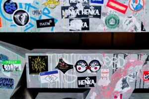 design tips for eye-catching custom labels